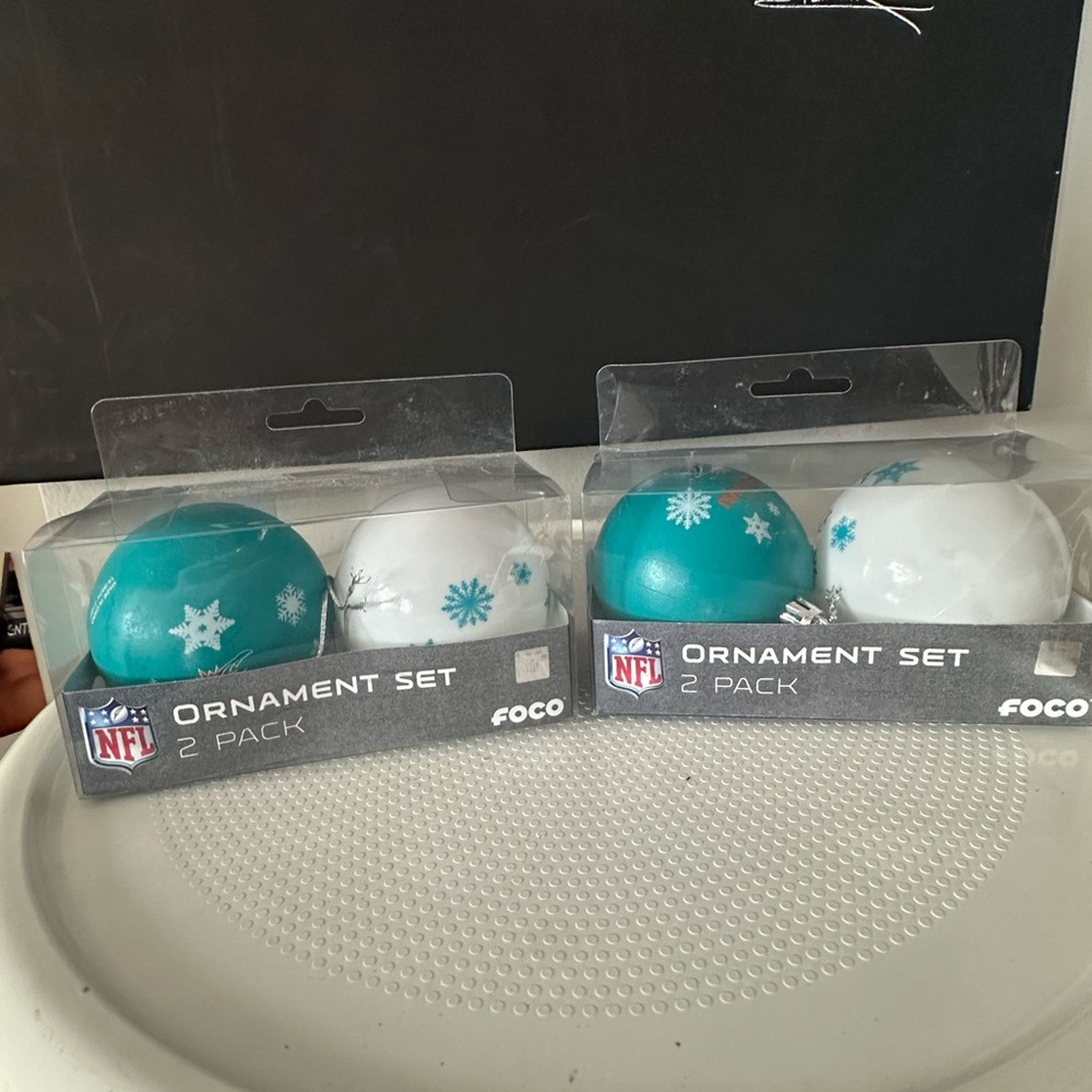 🆕Miami Dolphins Christmas Ornaments